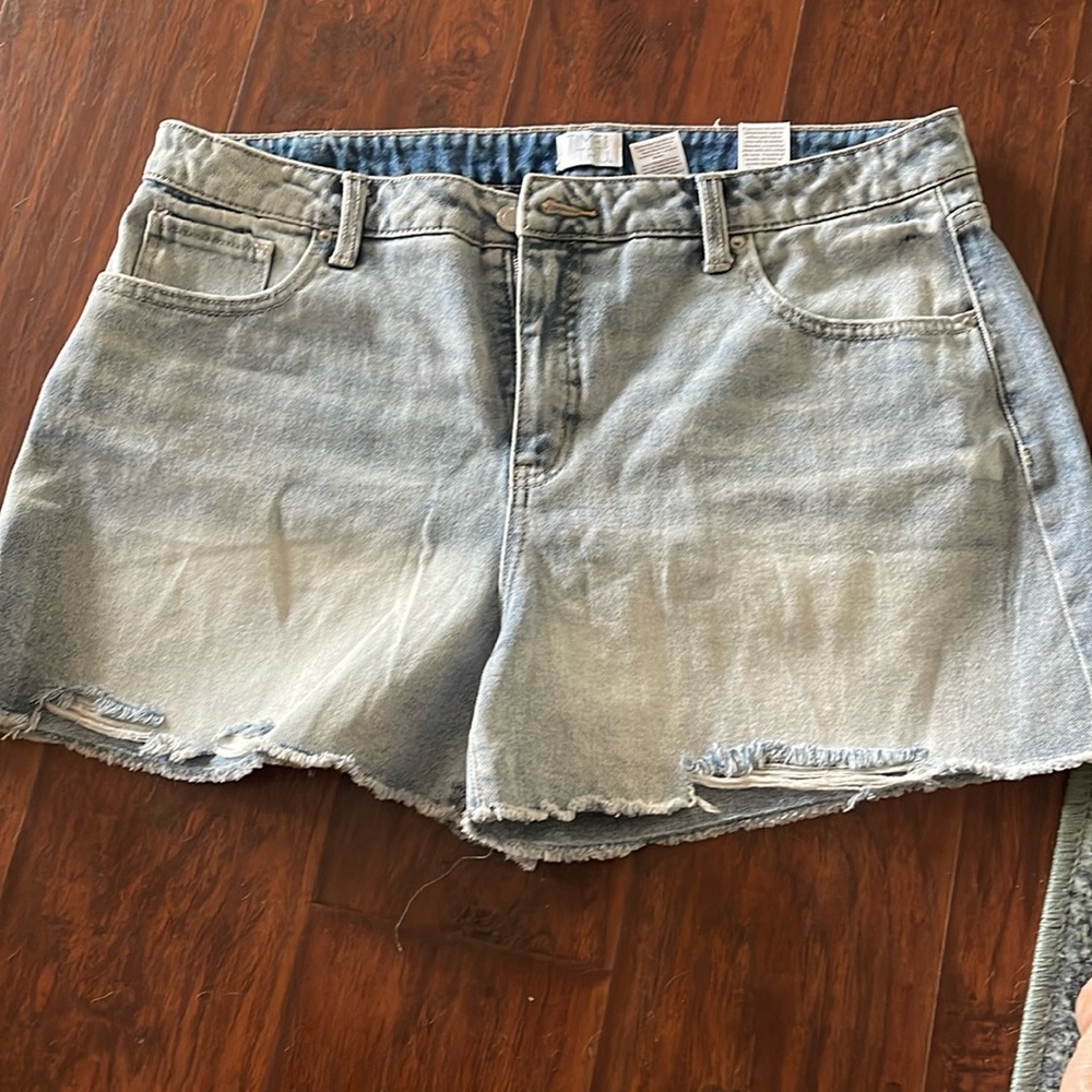 Cut off denim shorts